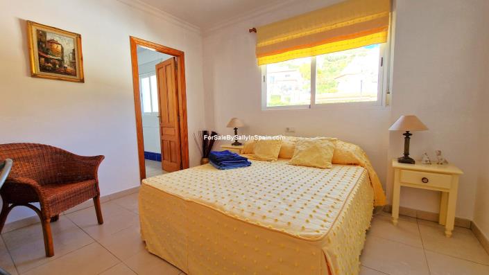 Image No.35-6 Bed Villa for sale