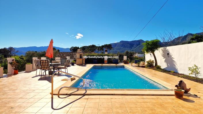 Image No.5-6 Bed Villa for sale
