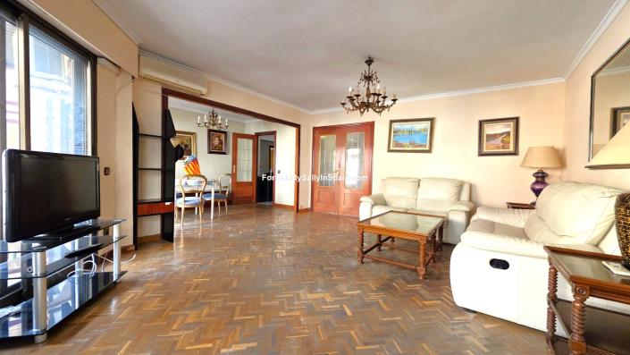 Image No.8-3 Bed Apartment for sale