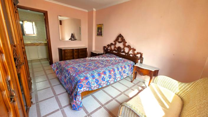 Image No.17-3 Bed Apartment for sale