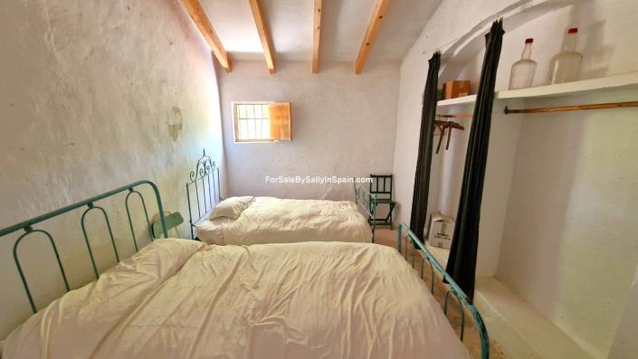 Image No.44-2 Bed House/Villa for sale