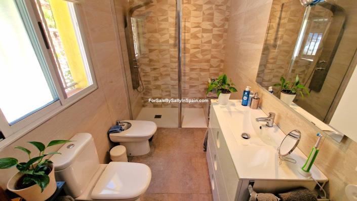 Image No.38-3 Bed Villa for sale