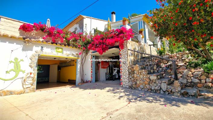 Image No.48-3 Bed Villa for sale