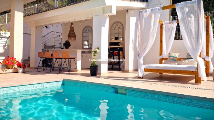 Image No.5-4 Bed Villa for sale