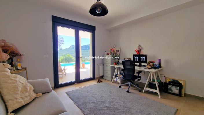 Image No.39-4 Bed Villa for sale