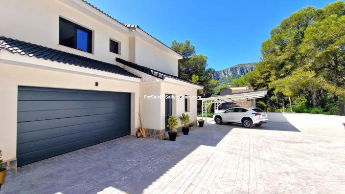 Image No.55-4 Bed Villa for sale