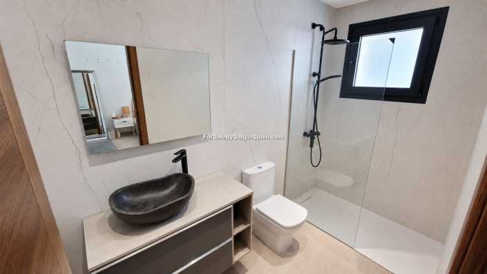 Image No.35-4 Bed Villa for sale