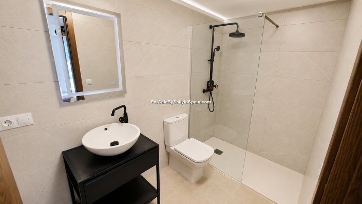 Image No.50-4 Bed Villa for sale