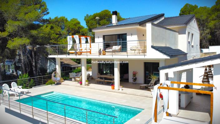 Image No.59-4 Bed Villa for sale