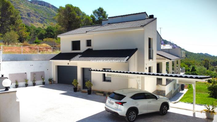 Image No.53-4 Bed Villa for sale
