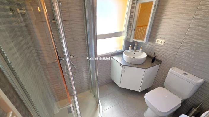 Image No.35-4 Bed Villa for sale