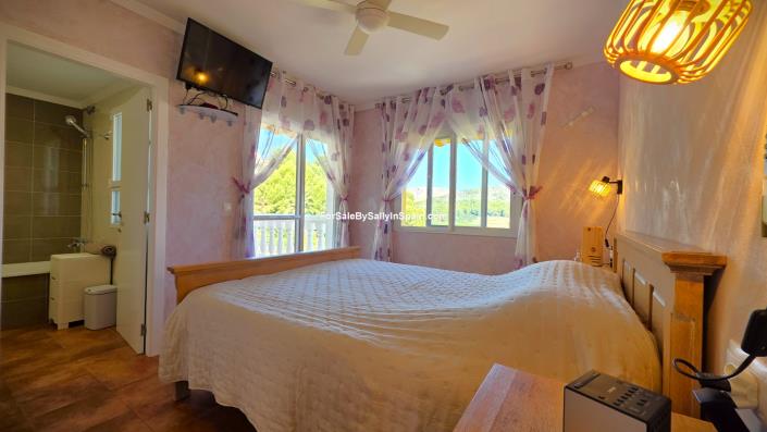 Image No.29-4 Bed Villa for sale