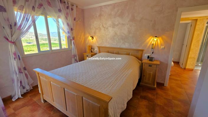Image No.27-4 Bed Villa for sale