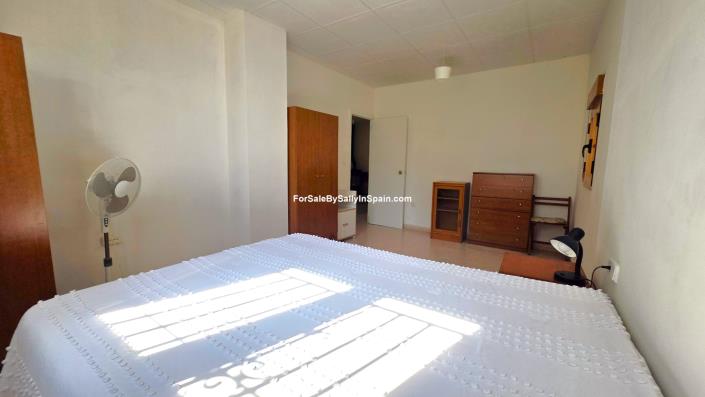 Image No.23-2 Bed Villa for sale