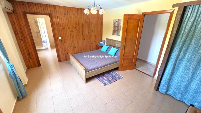Image No.35-6 Bed Villa for sale