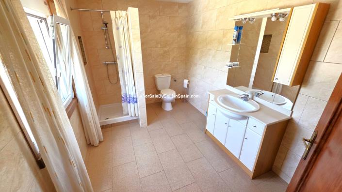 Image No.36-6 Bed Villa for sale