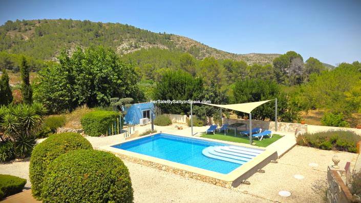 Image No.3-6 Bed Villa for sale