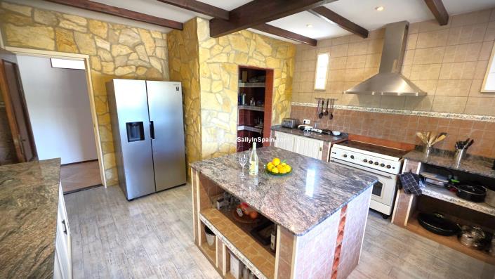 Image No.29-6 Bed Villa for sale