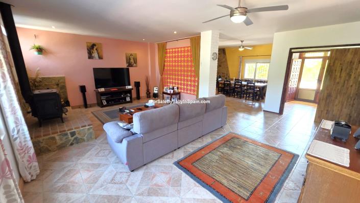 Image No.23-6 Bed Villa for sale