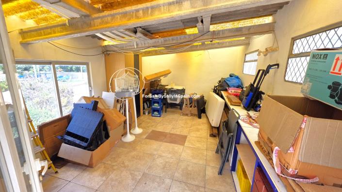 Image No.57-6 Bed Villa for sale