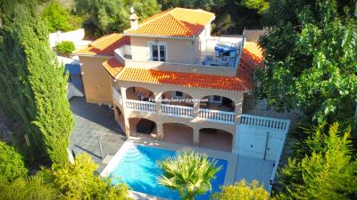 1 - Barx, Villa