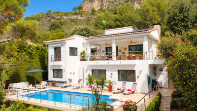 1 - Barx, Villa