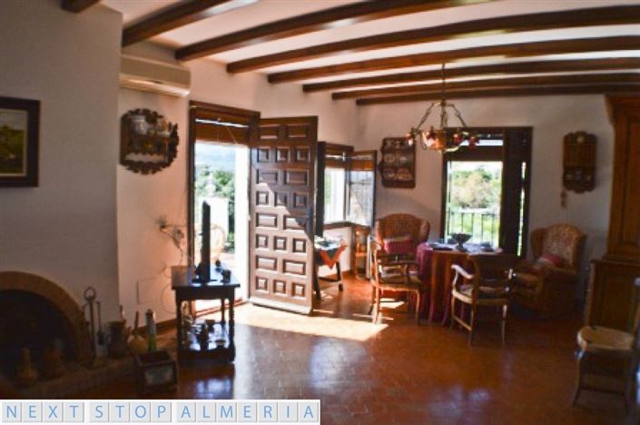 Image No.11-3 Bed Property for sale