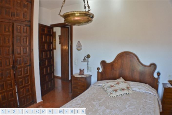 Image No.24-3 Bed Property for sale