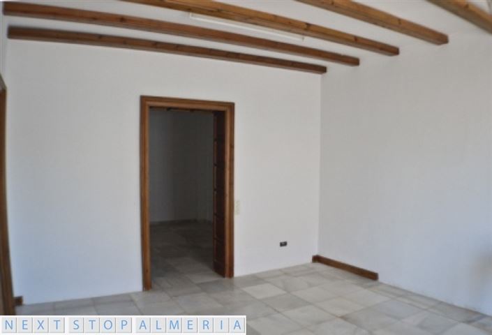 Image No.35-3 Bed Property for sale