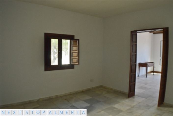 Image No.38-3 Bed Property for sale