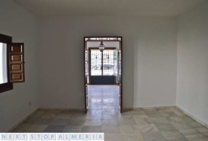 Image No.39-3 Bed Property for sale