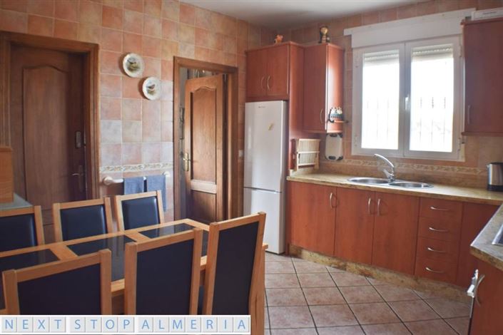 Image No.17-3 Bed Property for sale