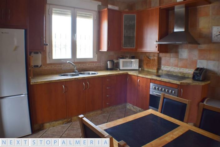 Image No.18-3 Bed Property for sale