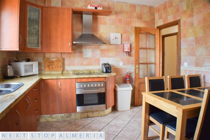 Image No.19-3 Bed Property for sale