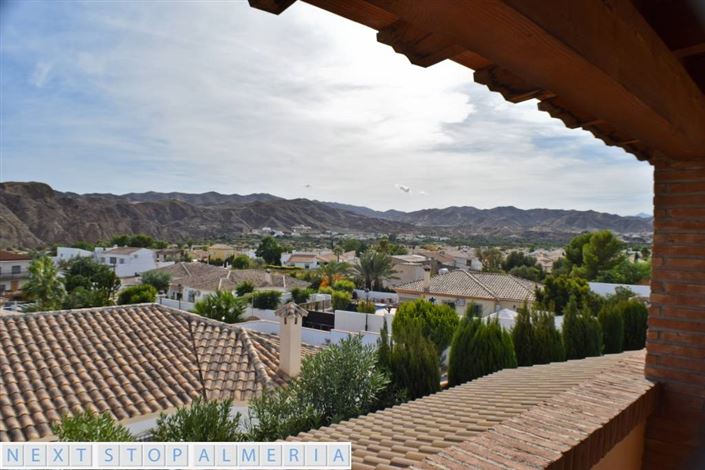 Image No.24-3 Bed Property for sale