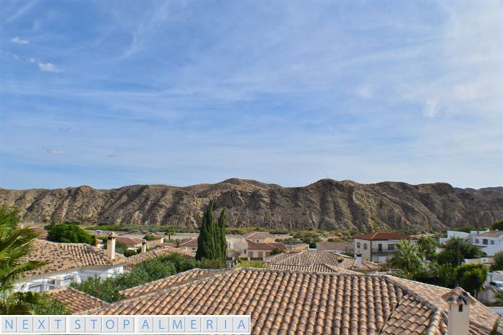 Image No.27-3 Bed Property for sale