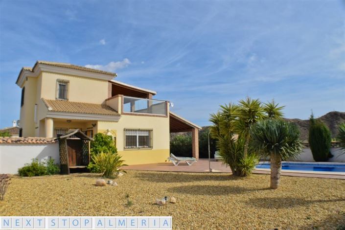 Image No.3-3 Bed Property for sale