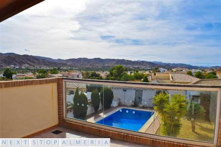 Image No.30-3 Bed Property for sale