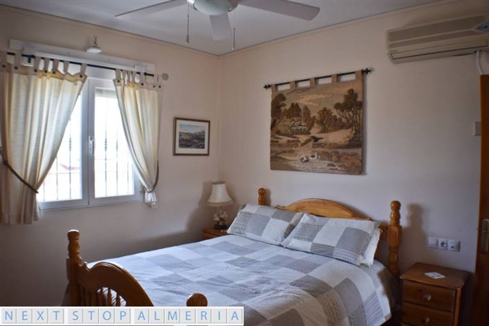 Image No.34-3 Bed Property for sale