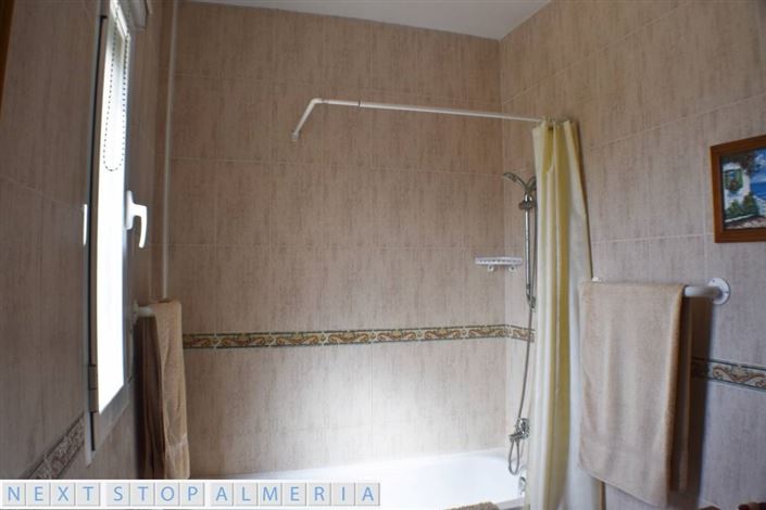 Image No.38-3 Bed Property for sale