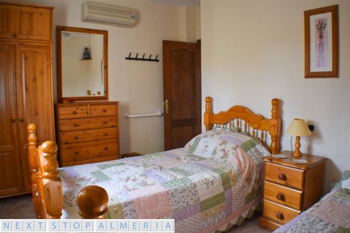 Image No.41-3 Bed Property for sale