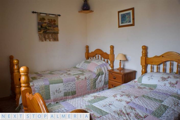 Image No.45-3 Bed Property for sale