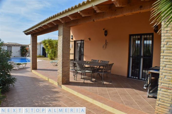 Image No.8-3 Bed Property for sale