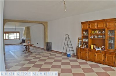 Large living/dining room