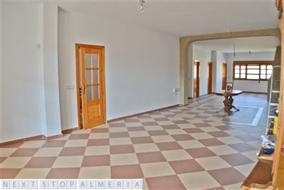 Large living/dining room