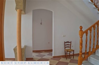 Door from hallway to kitchen