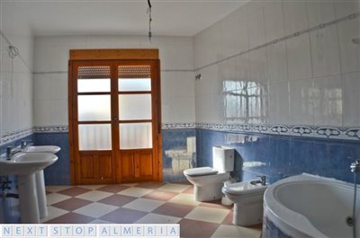 Family bathroom
