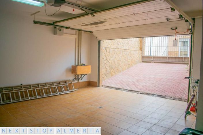 Image No.114-4 Bed Property for sale