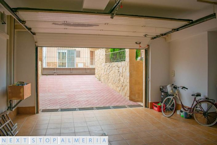 Image No.115-4 Bed Property for sale