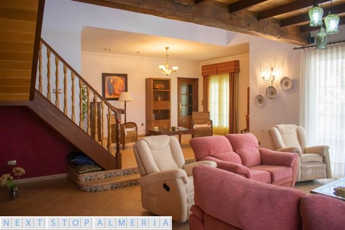 Image No.17-4 Bed Property for sale